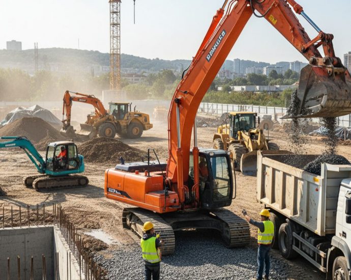 Современная спецтехника на строительной площадке