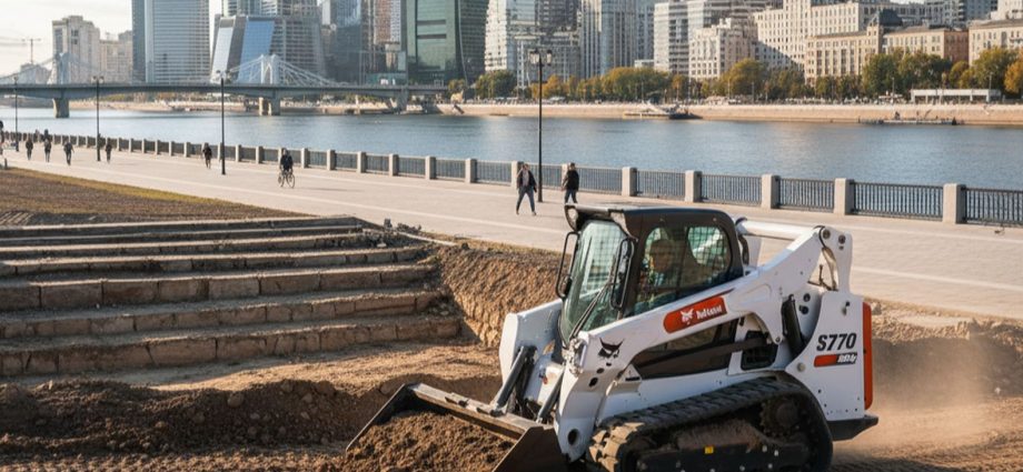 Современная реконструкция набережной с мини-погрузчиком Bobcat S770